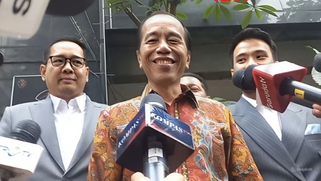 Jokowi Klaim Tunjukkan Ijazah SD-UGM di Polda Metro, Tapi Ogah Perlihatkan Saat Sidang, Kenapa Begitu?