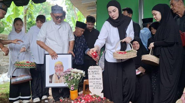 Sedih, Mona Ratuliu Ceritakan Detik-detik Ayahnya Meninggal Dunia Usai Wudhu Mau Salat Tahajud