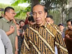 Jokowi Panik Hadapi Kasus Ijazah