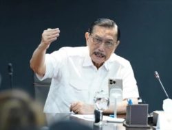 Prabowo Tegur Panglima TNI Karena Mutasi Letjen Kunto? Luhut Blak-Blakan Ungkap Fakta Ini!