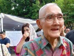 Mahfud MD: Try Sutrisno Patriotik dan Santun