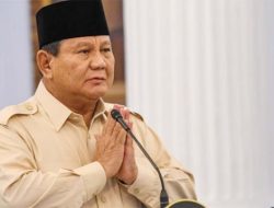 Prabowo Heran Ijazah Jokowi Dipertanyakan, Dokter Tifa: Kalau Riwayat Hidup Bapak Jelas
