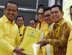 Tiga Ormas Golkar Cari Ketum Baru, Waketum Bicara Kans Jokowi & Gibran