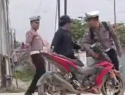 Viral Oknum Polantas Tampar dan Tendang Pengendara di Tengah Jalan, Warga Murka