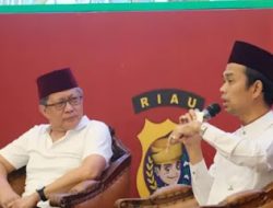 Rocky Gerung Kutip Al-Quran, UAS Malah Bercanda: Presiden Akal Sehat Ketemu Ustaz Akal Sehat!
