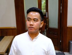 Gibran Tidak Layak Jadi Model Pemimpin Anak Muda