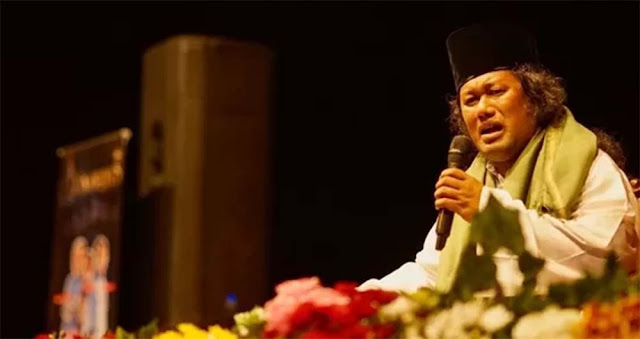 Gus Muwafiq Kritik Penggugat Ijazah UGM Jokowi: Kalian Berani Menggugat Ijazah Prabowo Subianto?