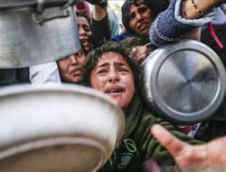 Pertama Kalinya Setelah 81 Hari Blokade Militer Israel, 87 Truk Bantuan Masuk ke Gaza