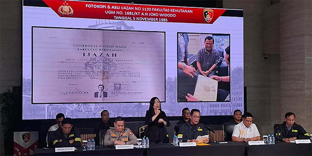 UGM Bisa Malu Kalau Polisi Sebut Ijazah Jokowi Palsu