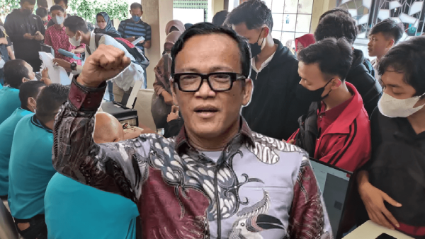 Kemenaker Hapus Syarat Batas Usia dan Good Looking di Lowongan Kerja, Status Pernikahan Dicoret!