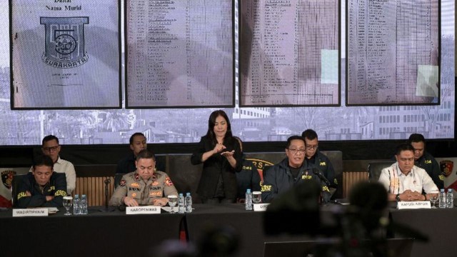 RISET: 94,2% Publik Tidak Percaya Uji Keaslian Ijazah Jokowi Bareskrim!
