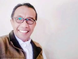 KEMUNAFIKAN DAN WAJAH GANDA DALAM POLITIK