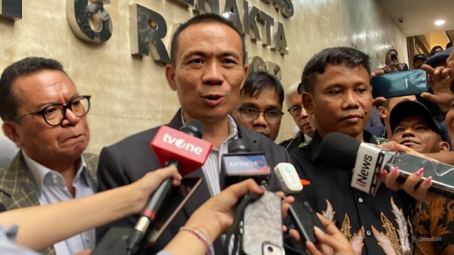 OH! Rismon Sianipar Dianggap Mengganggu Keamanan Negara, Kok Bisa?