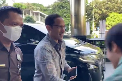 Tiga Eks Stafsus Digeledah, Janggal Kalau Kejagung tak Periksa Nadiem di Korupsi Chromebook