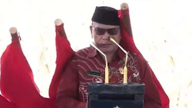Detik-detik Pembaca Doa Acara Panen Jagung Prabowo Tertimpa Bendera