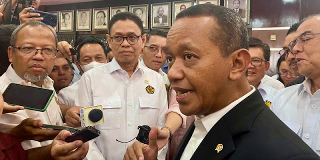 Bahlil Tuduh Ada Tangan Asing di Balik Polemik Tambang Nikel Raja Ampat