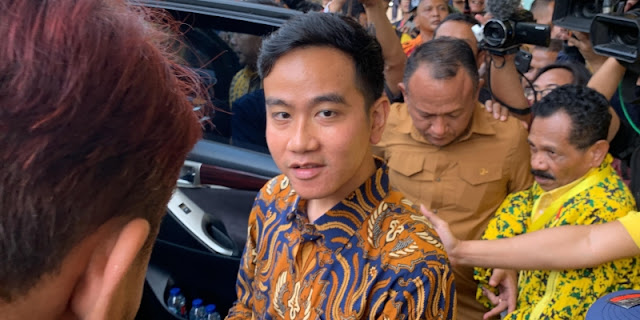 Agar Tak Jadi Bola Liar, Surat Pemakzulan Gibran Harus Dibacakan di Paripurna