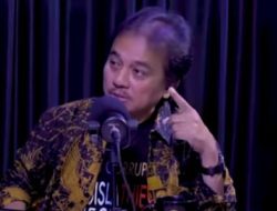 Roy Suryo Curigai Koran yang Berisi Pengumuman Hasil Ujian Masuk UGM Palsu