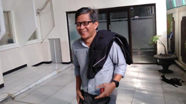 Isu Pemakzulan Gibran, Rocky Gerung Singgung PSI, Sindir Sekjen Gibranku: Baca Pakai Kuping