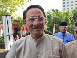Andi Arief Bocorkan RUPS PLN, Direksi Dirombak?