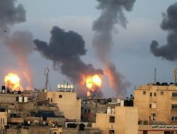 Israel Bantai Puluhan Warga Palestina saat Antre Bantuan Makanan