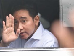 Rocky Gerung: Yang Mau Dimakzulkan Sebetulnya Bukan Gibran