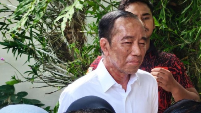 Ya Ampun! Wajah Jokowi Makin Memprihatinkan Saat Ulang Tahun ke-64, Diteriaki Warga Cepat Sembuh