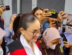 Nikita Mirzani Minta Prabowo Bubarkan BPOM: Mereka Lindungi Mafia Skincare!