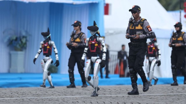 Gak Guna! Polri Pamer Robocop Miliaran, Aktivis Menjawab: Untuk Apa Jika Laporan Warga Saja Dicuekin?