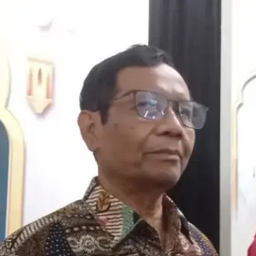 Mahfud Bicara Fenomena Hukum, Netizen Sindir Balik: Ente Pernah jadi Menteri Kenapa Baru Sekarang Koar-koar