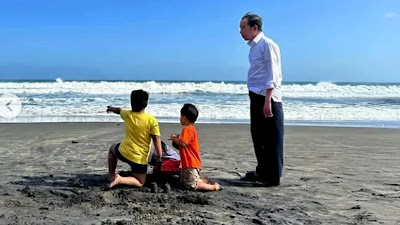 Foto Liburan Jokowi Bersama Cucu Dianggap Hasil Editan, Netizen Bertanya-tanya ke Mana Jokowi Pergi