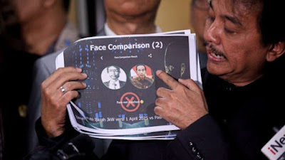 Roy Suryo Tanggapi Kasus Ijazah Jokowi Naik ke Penyidikan: Kami Pegang Lima Bendel Ijazah Asli UGM