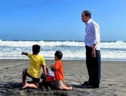 Buni Yani: Pulang Liburan dari Bali Jokowi Tak Hepi