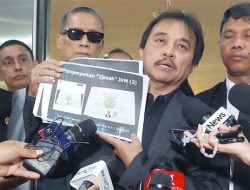 Kisruh Ijazah Jokowi, Farhat Abbas Gugat Roy Suryo Cs Bayar Rp 1,5 Miliar