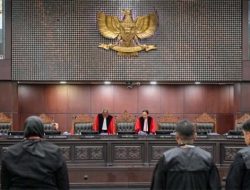 MK Tolak Gugatan Mahasiswa soal Syarat Capres-Cawapres Minimal S1, Mengapa?