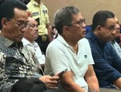 Wajah Tegang! Anies dan Rocky Gerung Hadiri Sidang Vonis Tom Lembong