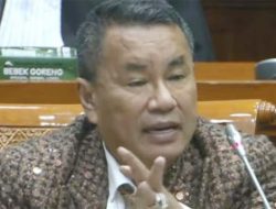 Hotman Paris Murka Lihat Pengacara Jokowi Duduk di Belakang Saat Sidang: Tidak Ada Harga Diri!