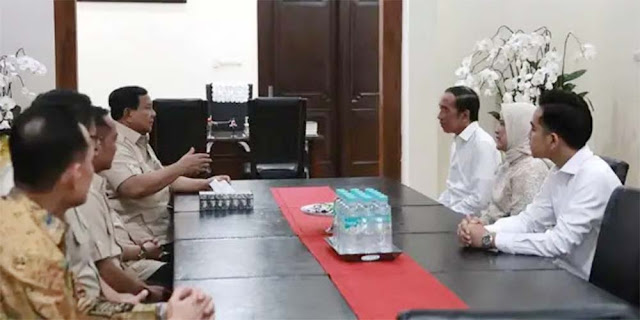Pertemuan Prabowo-Jokowi di Solo Diduga Bahas soal Isu Pemakzulan Gibran sebagai Wapres