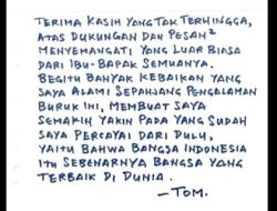 Tulis Surat Terbuka Tom Lembong Ucapkan Terima Kasih ke Pendukung