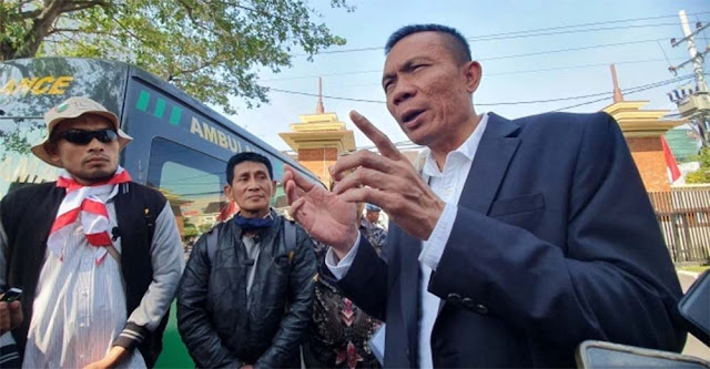 Skripsi Jokowi Diduga Palsu, Alumni UGM Geruduk Polda DIY: Rektor UGM Turut Terseret