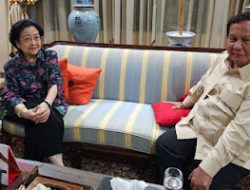 Prabowo Tak Bisa Lepas dari Megawati