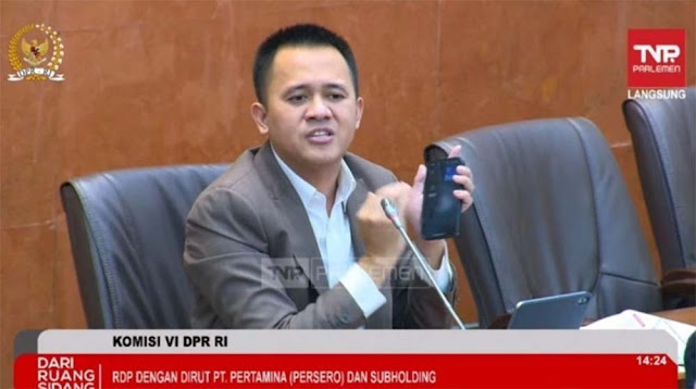 Bongkar Amplop Kondangan Bakal Dipajaki, Mufti PDIP Ngelus Dada: Rakyat Keringat Dingin!