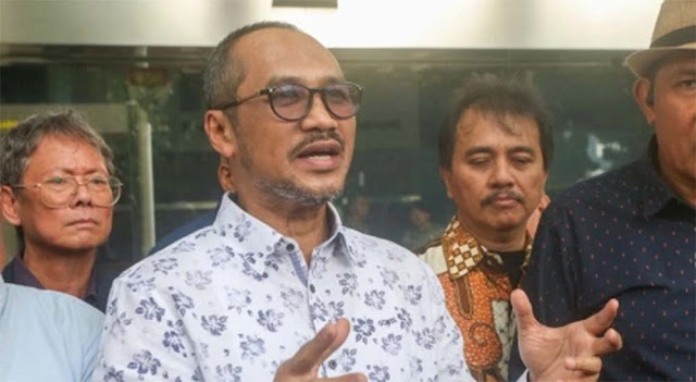 Tegas! Abraham Samad Siap Dipenjara Demi Roy Suryo Cs