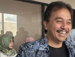 Ijazah Jokowi Disita Polisi, Roy Suryo Siapkan 10 Ijazah Asli 1985 untuk Melawan