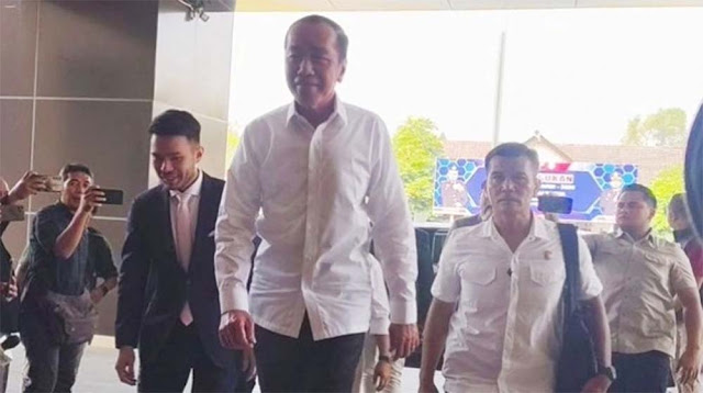 Ijazah Jokowi yang Disita Diteliti Labfor, Dokter Tifa: Kok Diperiksa Lagi?