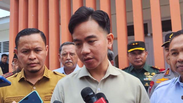 Gibran Bingung: Kemarin Nyuruh Saya Berkantor di Papua, Sekarang di IKN, Pindah-Pindah Terus!