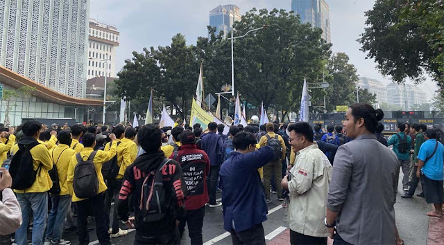 Jalan Medan Merdeka Selatan Ditutup Imbas Demo Mahasiswa