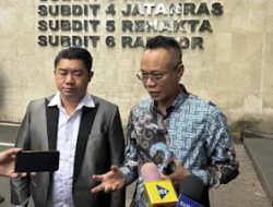 Soal Baju Biru di Balik Isu Ijazah Palsu Jokowi, Pelapor: Bukan Demokrat