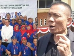 Bukannya Percaya Malah Makin Curiga, Rismon Kuliti Reuni Jokowi: Baju Beda, Tak pakai Name Tag