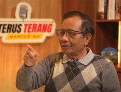 Cerita Mahfud Soal Operasi Busuk di Balik Revisi UU MK, Hakim Bisa Langsung Dipecat